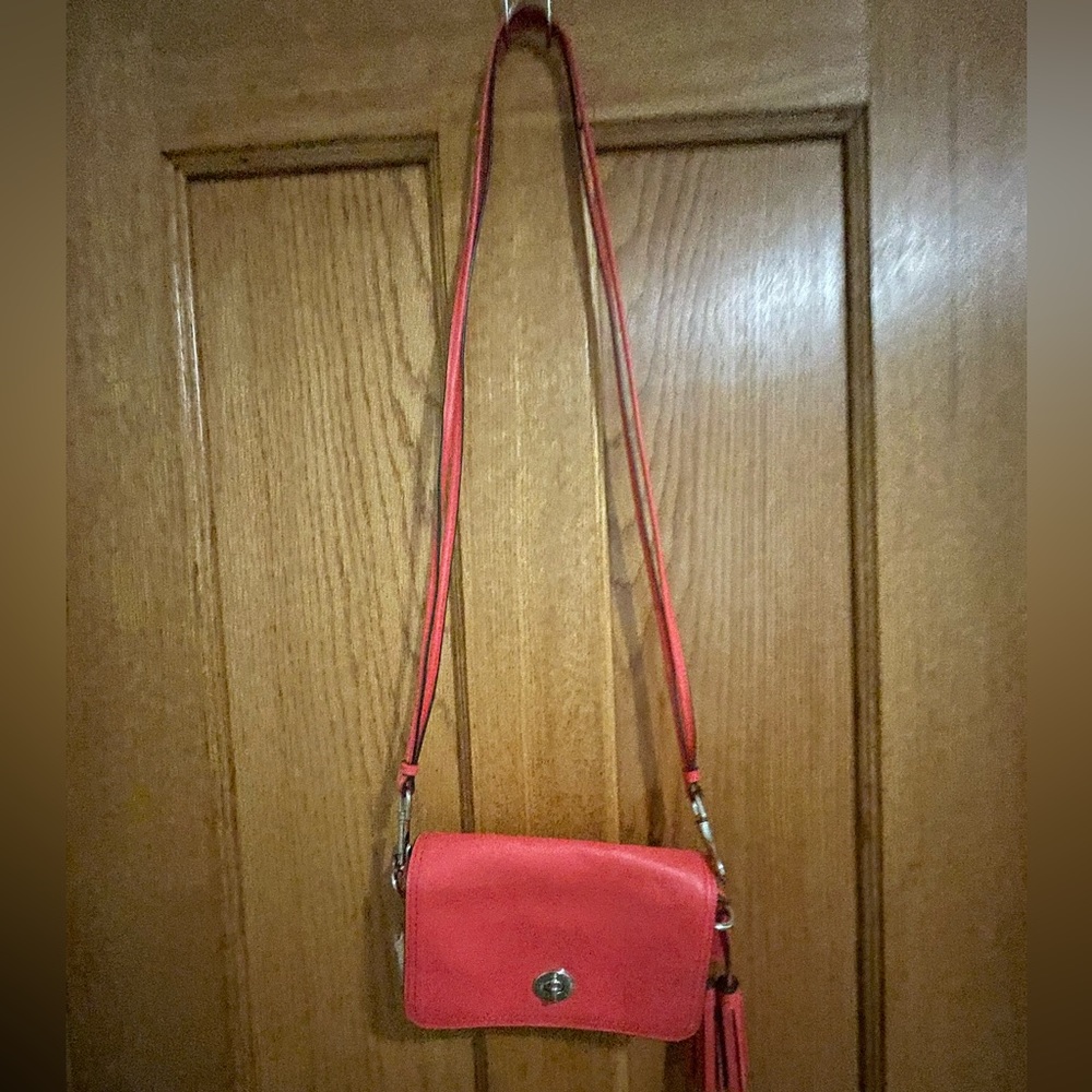 🎁💓👜COACH 19914 LEGACY LEATHER PENNY SHOULDER PURSE 👜- salmon color NWT